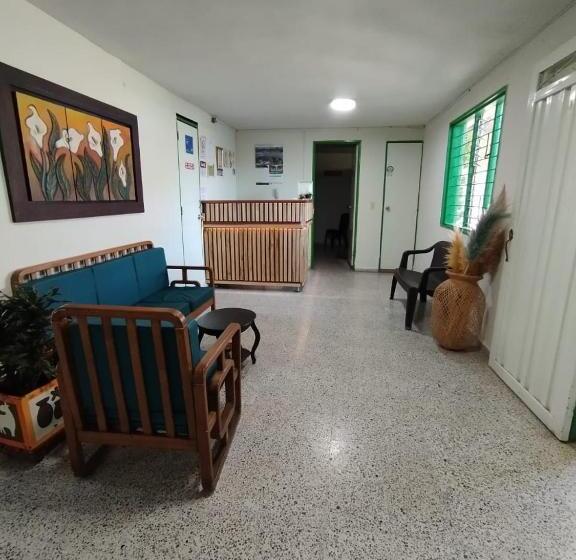 הוסטל Casa Verde Guatapé