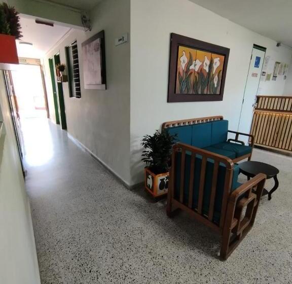 הוסטל Casa Verde Guatapé