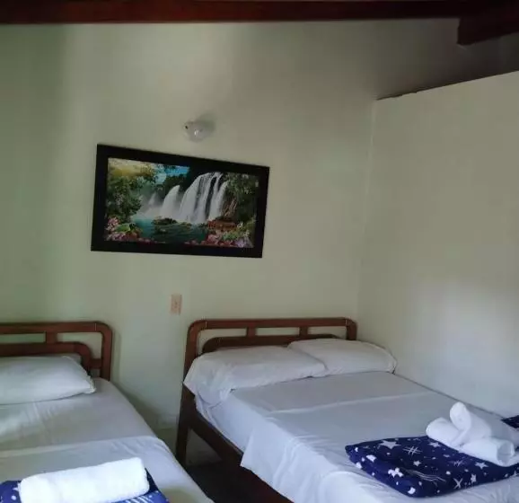 ユースホステル Casa Verde Guatapé