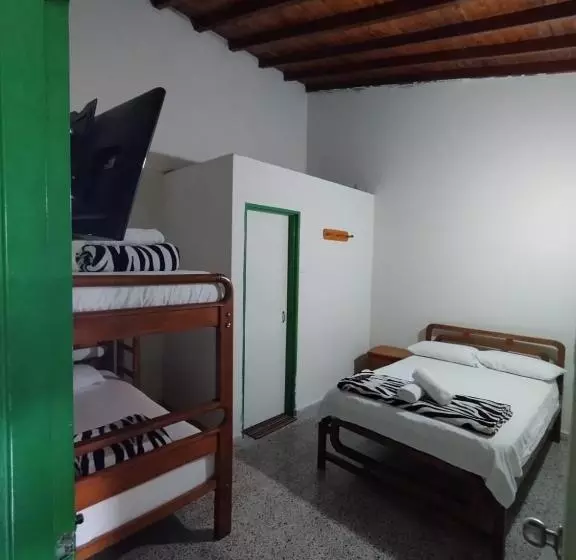 ユースホステル Casa Verde Guatapé