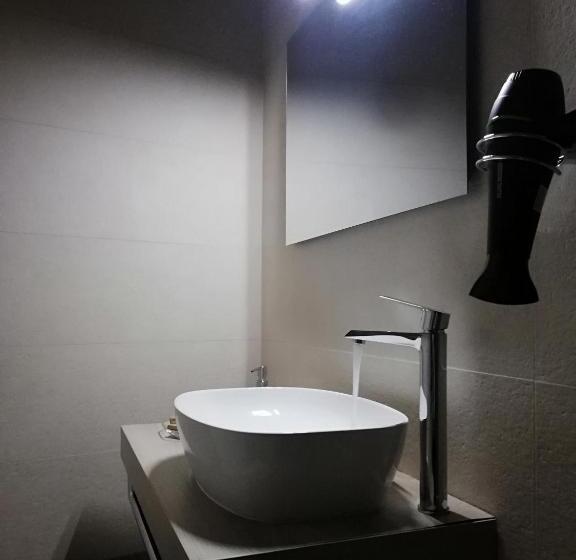 تختخواب و صبحانه Royal Dreams