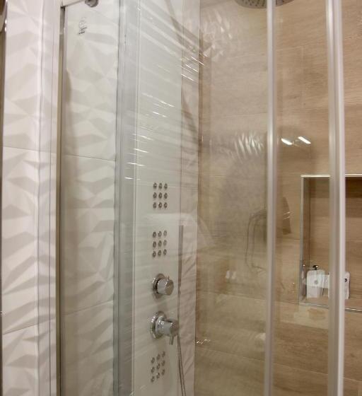 تختخواب و صبحانه Royal Dreams