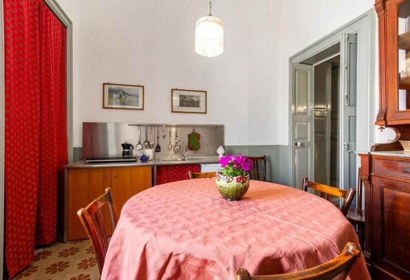 Domus Perrone Liberty Flat