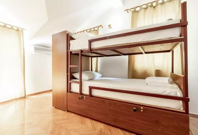 Hostel Budva