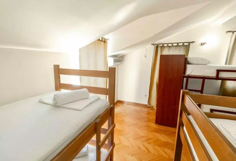 Hostel Budva