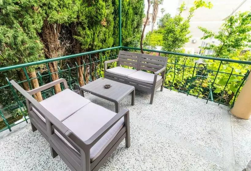 Hostel Budva