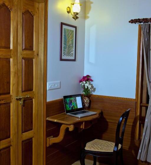 בית מלון כפרי Abad Premium House Boat