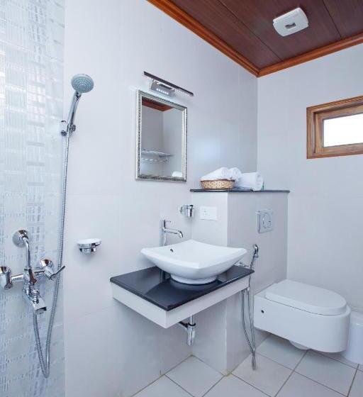 בית מלון כפרי Abad Premium House Boat