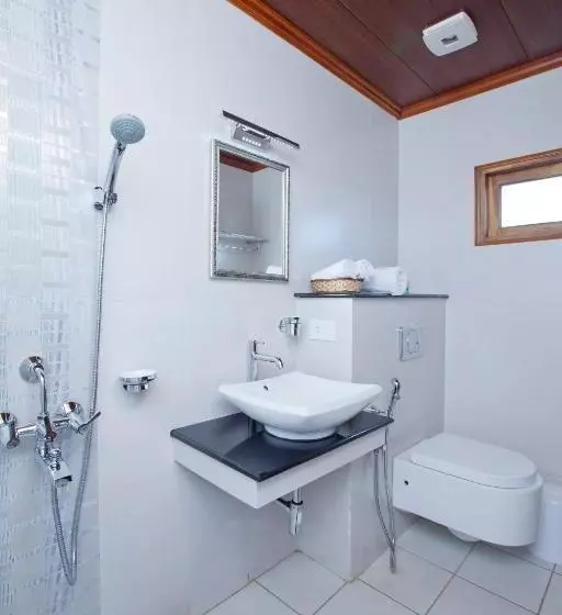 Hotelli Abad Premium House Boat