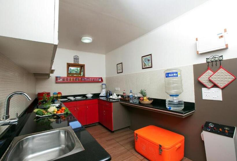 בית מלון כפרי Abad Premium House Boat