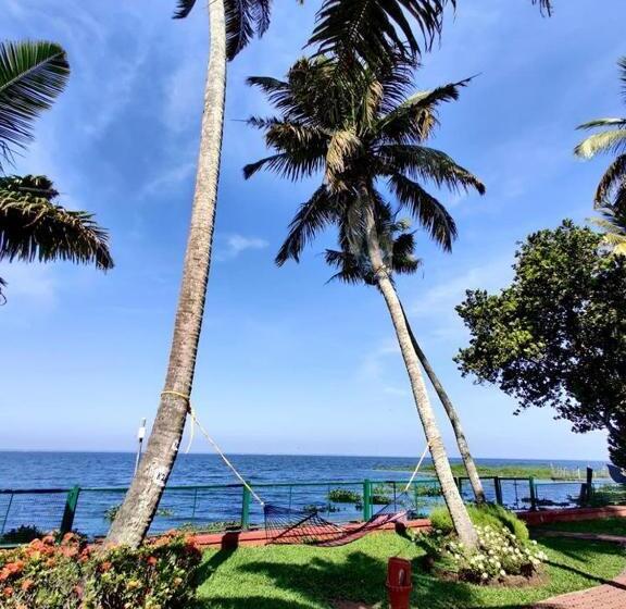 בית מלון כפרי Abad Premium House Boat