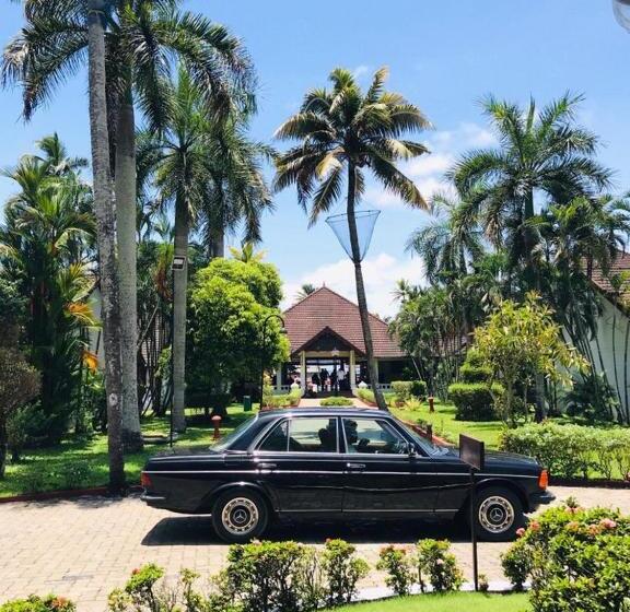 בית מלון כפרי Abad Premium House Boat