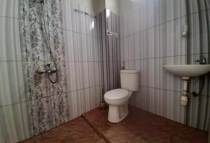 ホテル Reddoorz Syariah At Jalan Pramuka