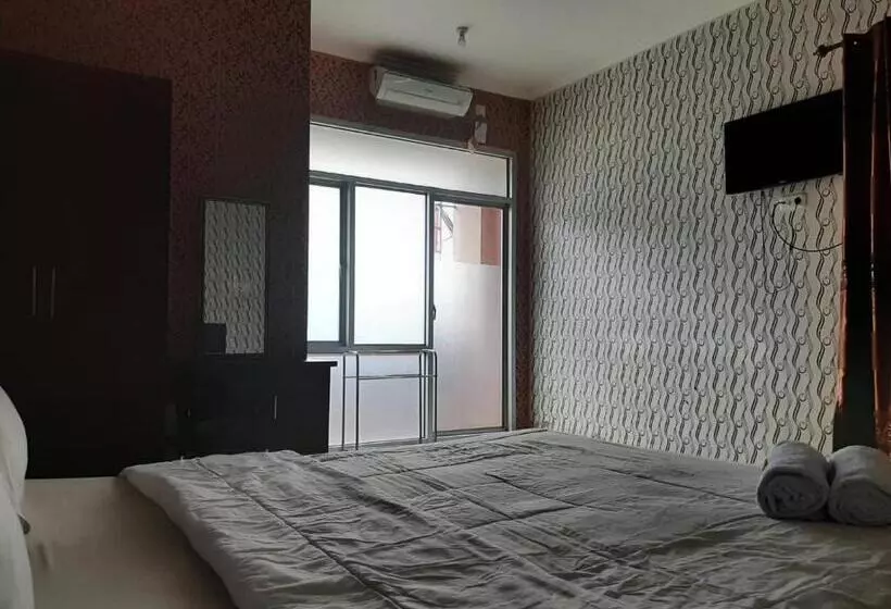 ホテル Reddoorz Syariah At Jalan Pramuka