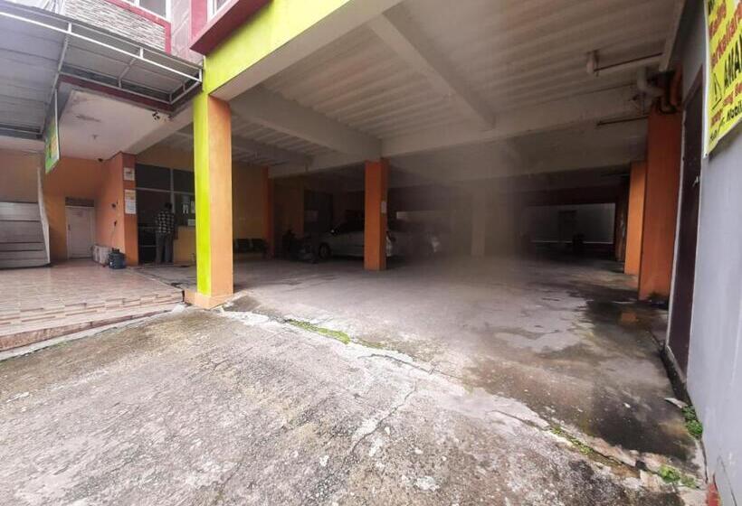 Szálloda Reddoorz Syariah At Jalan Pramuka