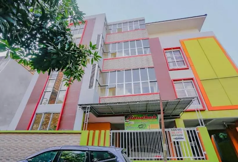 ホテル Reddoorz Syariah At Jalan Pramuka