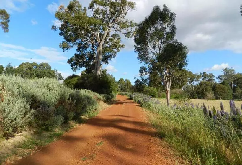 ベッドアンドブレックファースト Shambhala Guest House