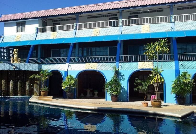 Hotel Oyo 1003 Naklua House