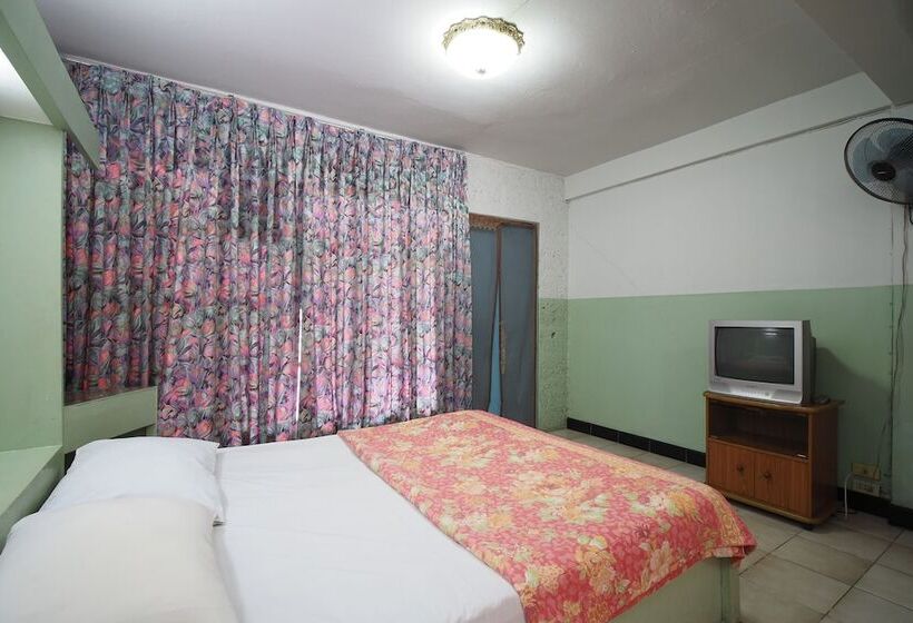 Hotel Oyo 1003 Naklua House