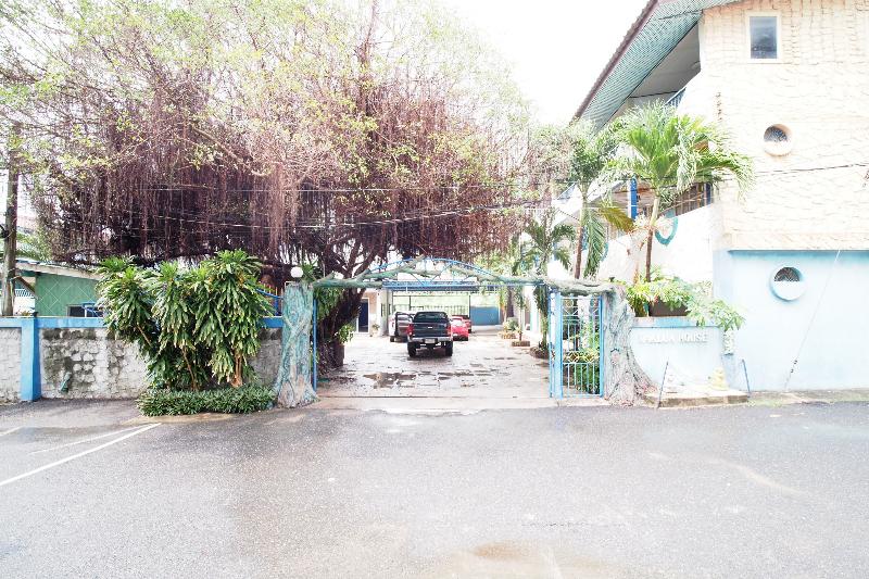 Hotel Oyo 1003 Naklua House