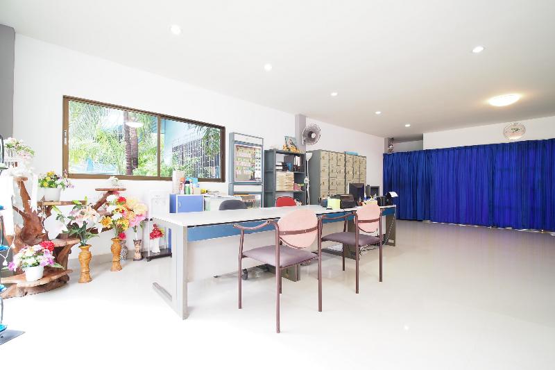 Hotel Oyo 1003 Naklua House