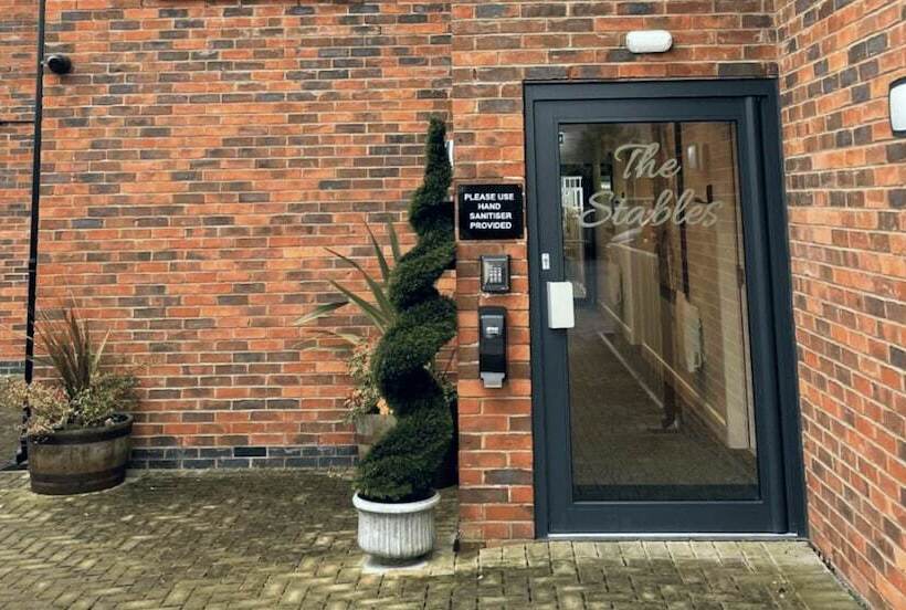 The Stables, Chester Luxury Apartments By Polkastays