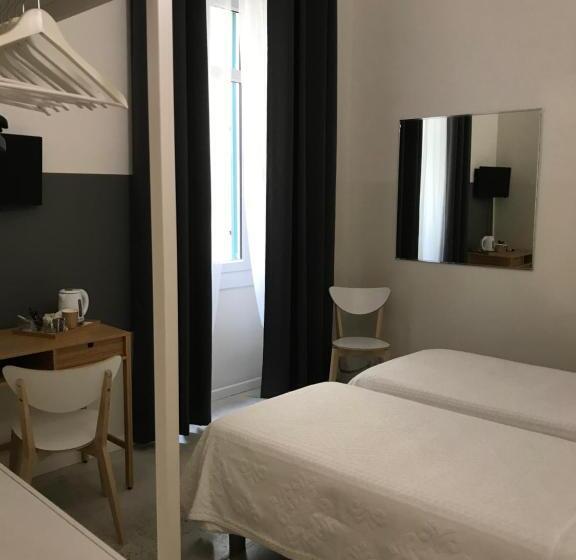 בית מלון כפרי Azur