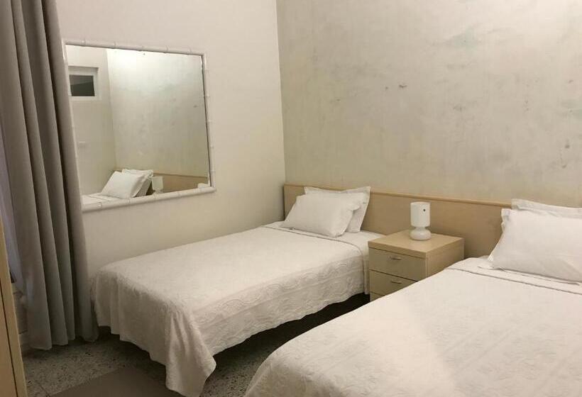 בית מלון כפרי Azur