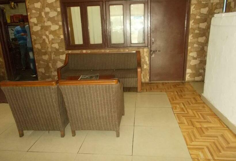 Hotel Mansarovar Palace