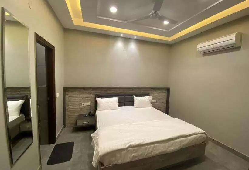 Hotelli The Retro Regency