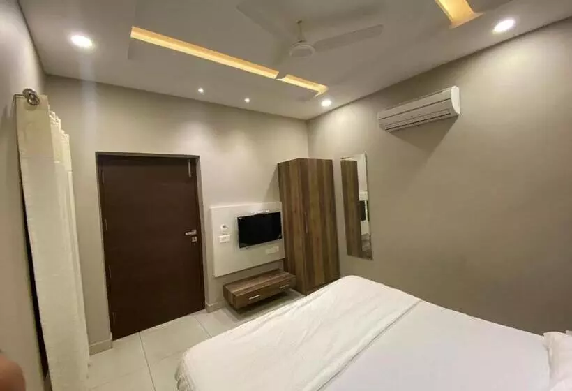 Hotelli The Retro Regency