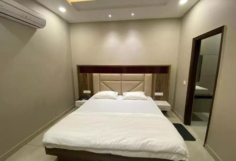 Hotelli The Retro Regency