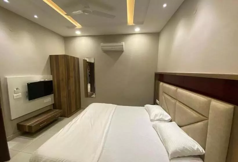 Hotelli The Retro Regency