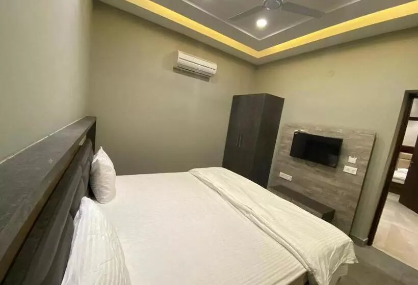 Hotelli The Retro Regency