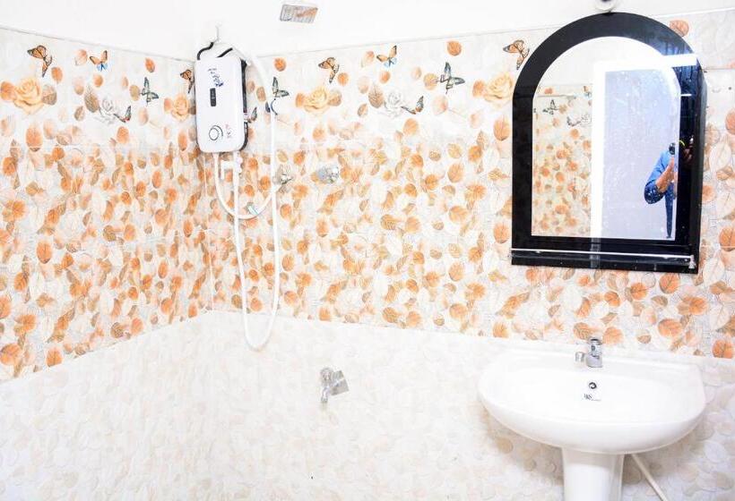 ペンション Marcelin Family Villa