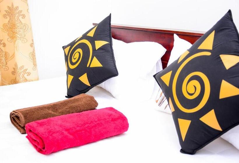 ペンション Marcelin Family Villa