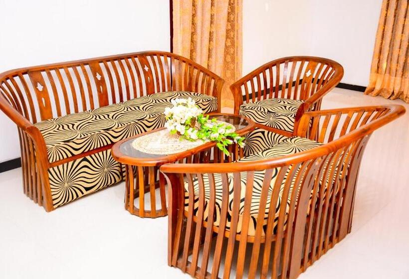 ペンション Marcelin Family Villa