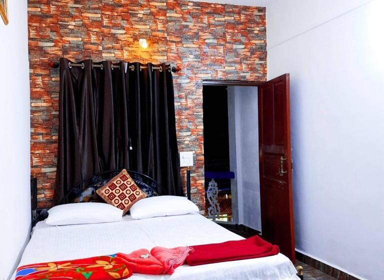 Pensjonat Om Sai Guest House