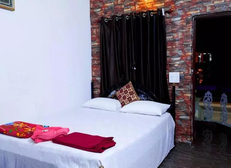 Majatalo Om Sai Guest House