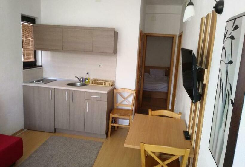 Panzió Villa La Kola Krusevo