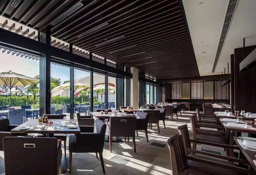 Hilton Okinawa Chatan Resort