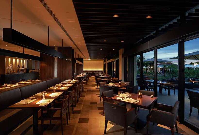 Hilton Okinawa Chatan Resort