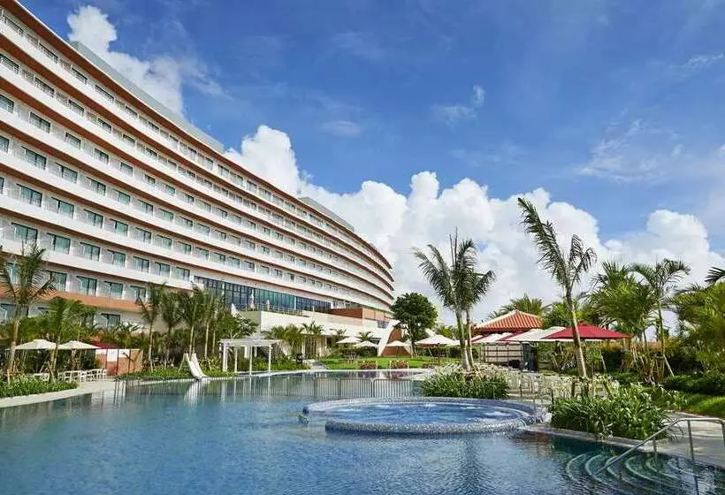 Hilton Okinawa Chatan Resort