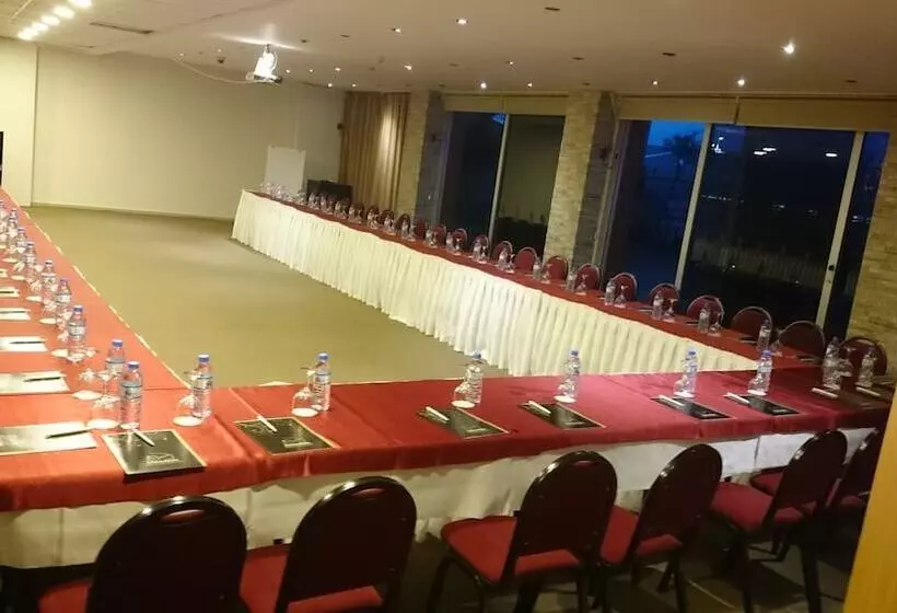 酒店 Amazon Aretias