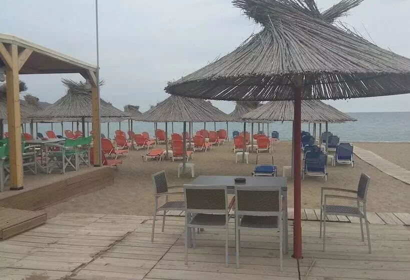 בית מלון כפרי Aptera Beach