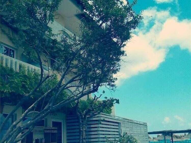 בית מלון כפרי Aptera Beach