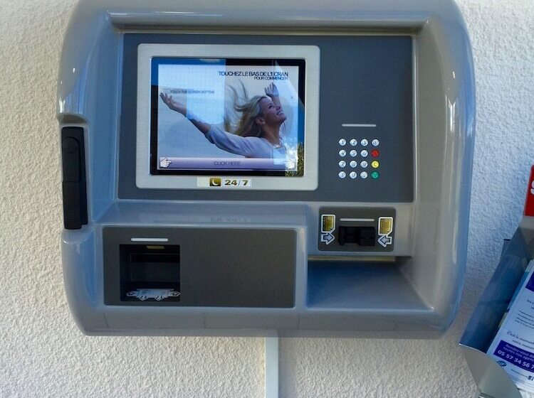 Отель Atena Bordeaux Sud Est Créon Vélo Friendly