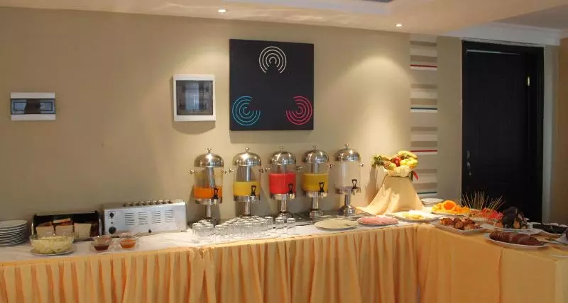 هتل Bole Ambassador