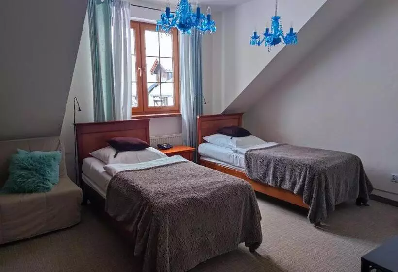 호텔 Dworek Nad Regą