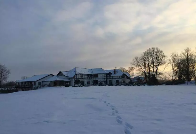 호텔 Dworek Nad Regą